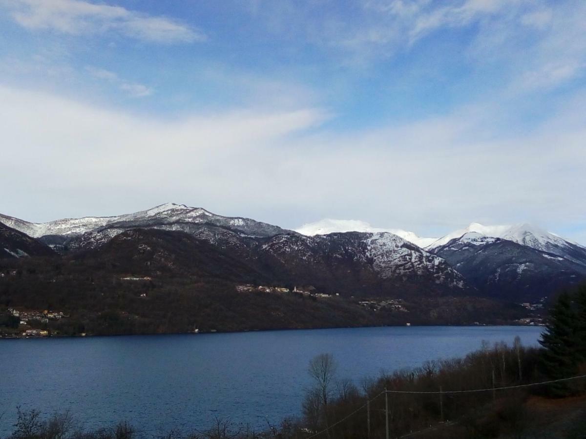 Lago D'Orta Appartamento Con Vista Pettenasco Bagian luar foto