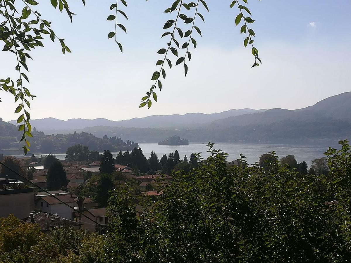 Lago D'Orta Appartamento Con Vista Pettenasco Bagian luar foto