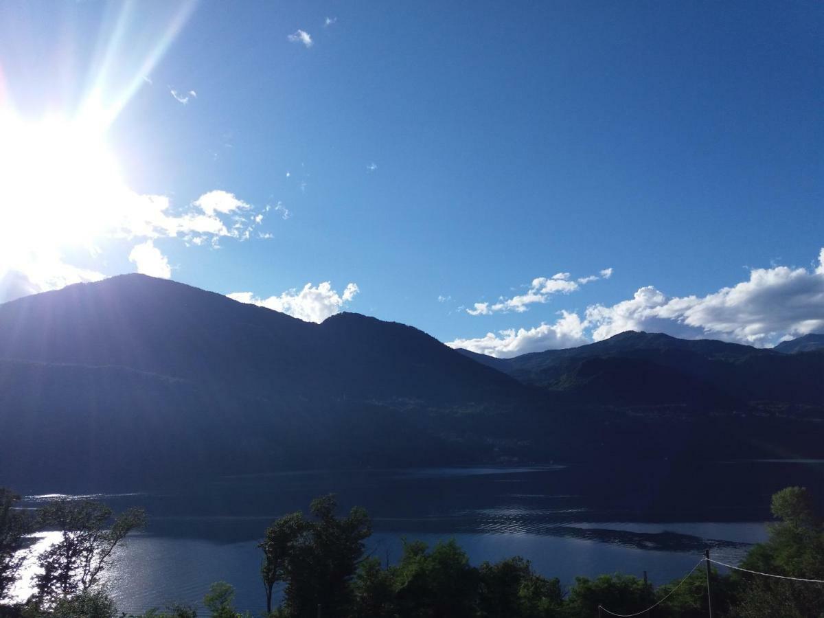 Lago D'Orta Appartamento Con Vista Pettenasco Bagian luar foto