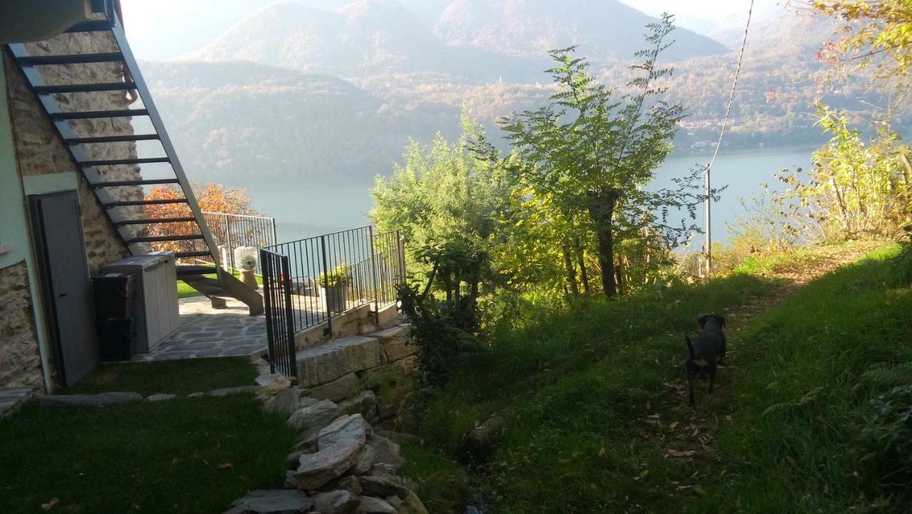 Lago D'Orta Appartamento Con Vista Pettenasco Bagian luar foto
